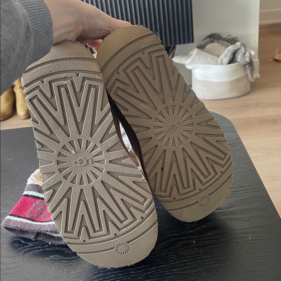 UGG Tan Platform Over-the-Knee Boot with Cream Knit Shaft and Red Accent - Picture 8 of 8